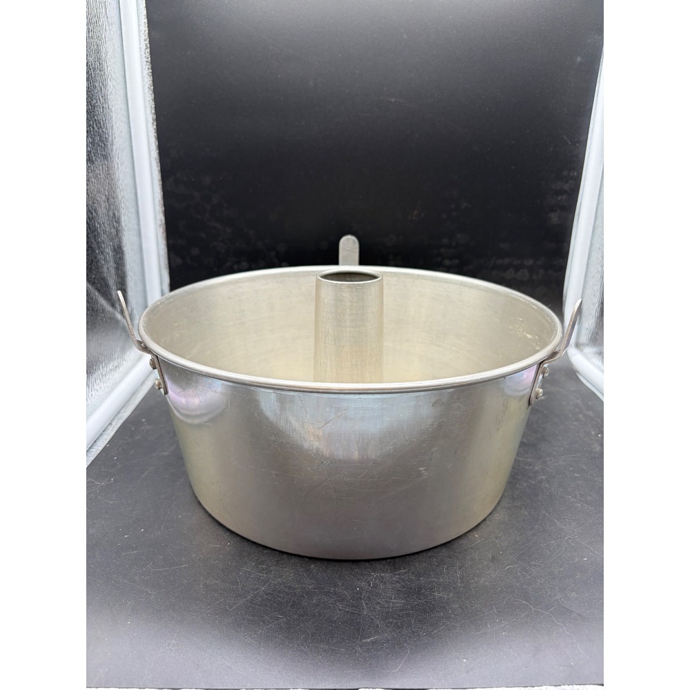 Vintage Merit Aluminum Angel Food Cake Pan 2 Piece Removable Bottom Tube Pan